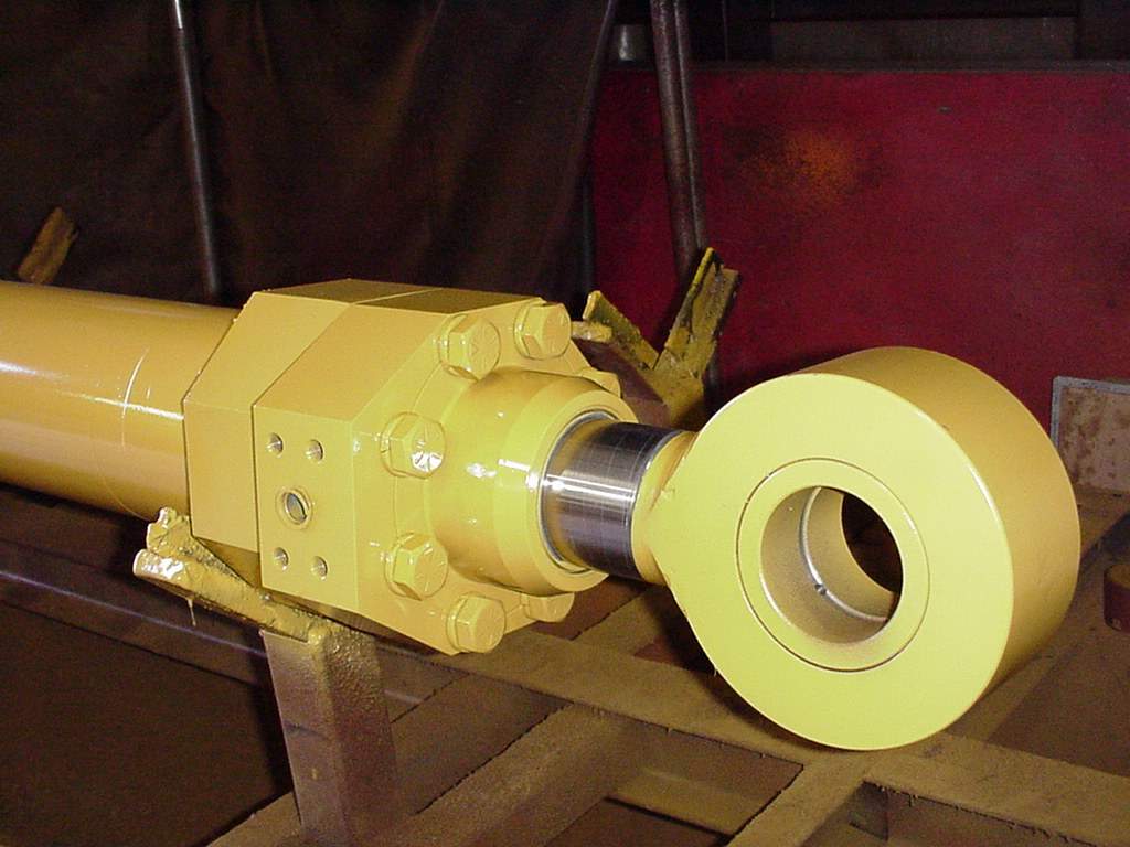 HydrauliChrome Inc. Hydraulic Cylinder Repair and Manufacturing